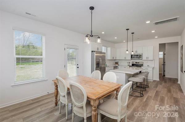 220 Surrey Oak Lane, available home by Red Cedar Homes (photo 5 of 29)