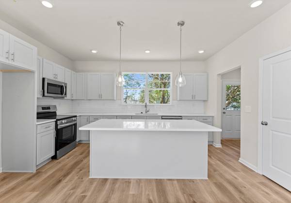 709 N York St, available home by Red Cedar Homes (photo 38 of 46)