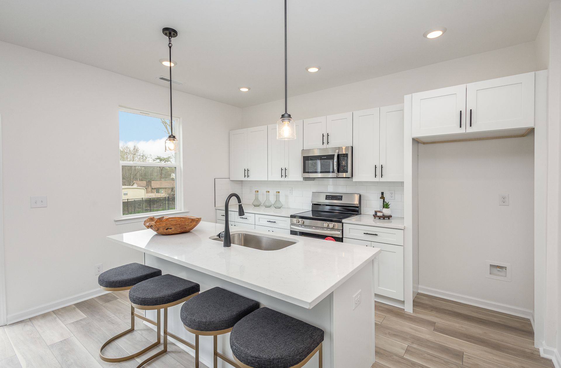 1086 W Bank Street - Lot 1, available home by Red Cedar Homes (photo 6 of 10)