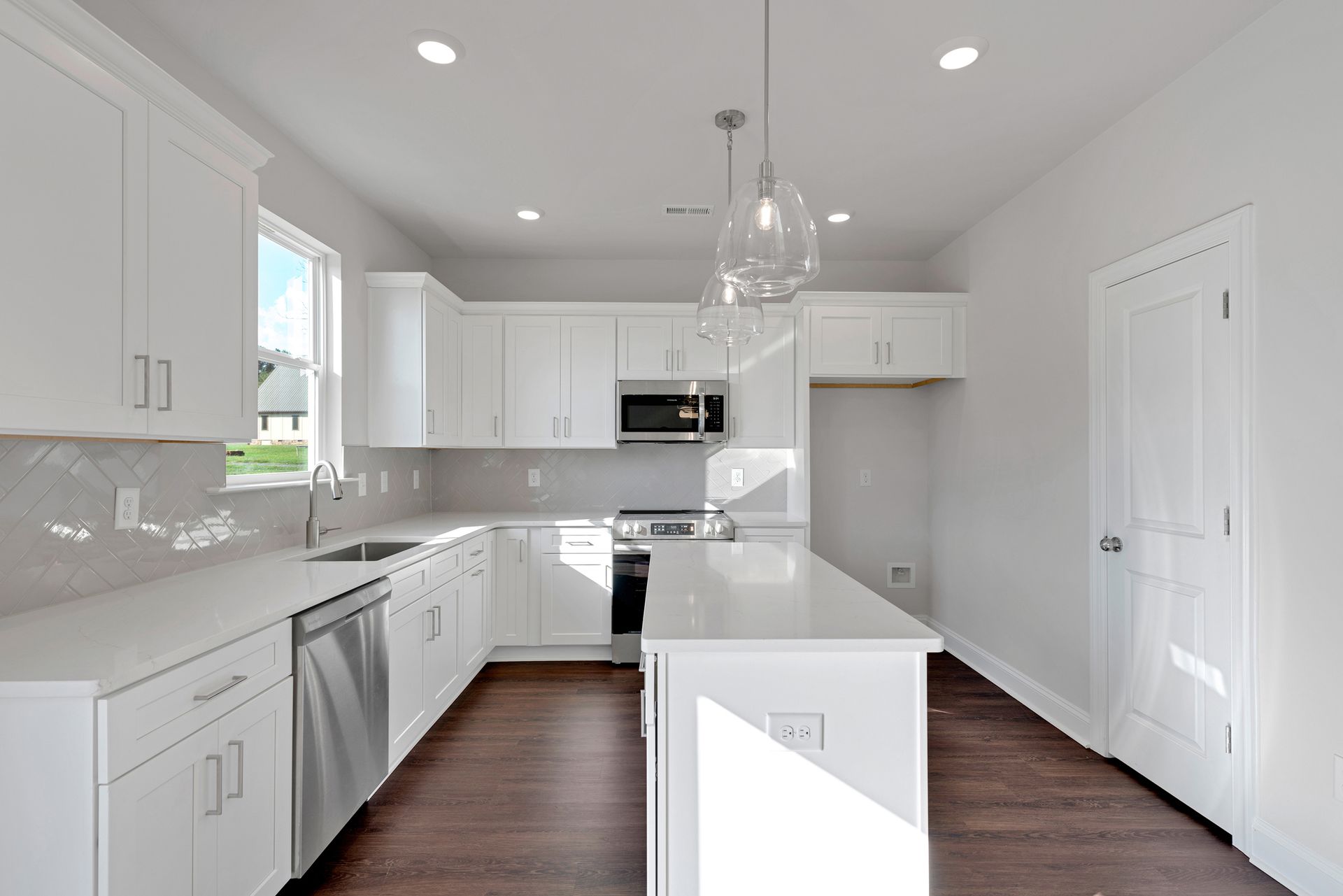718 Lithia Inn Rd - Lot 7, available home by Red Cedar Homes (photo 3 of 37)