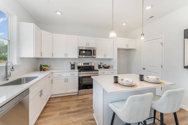 815 N Laurel Street, available home by Red Cedar Homes (photo 3 of 5)