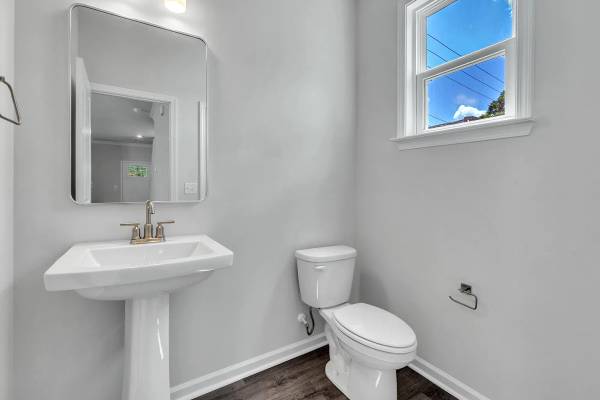 241 Willard St, Greenville, SC 29611 photo 8