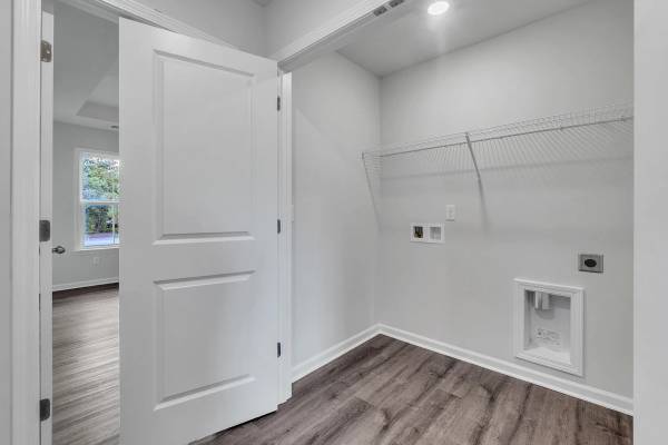 241 Willard St, Greenville, SC 29611 photo 9