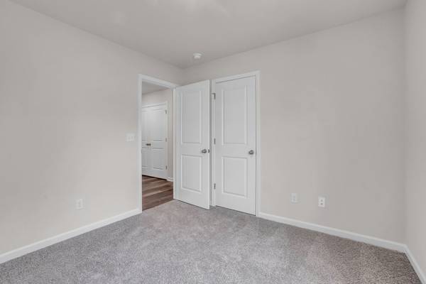 239 Willard St, Greenville, SC 29611 photo 6